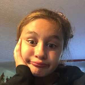 Meet your Posher, Maya